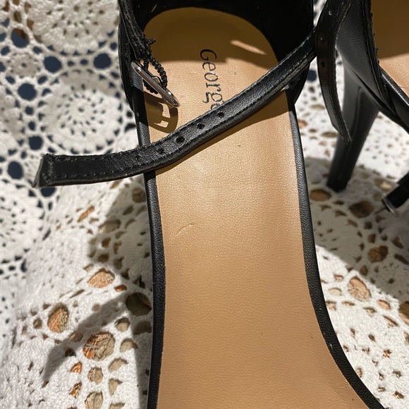 George Amanda Strap Heels - Picture 7 of 10